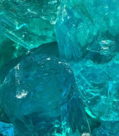 Rocce e bozze di vetro